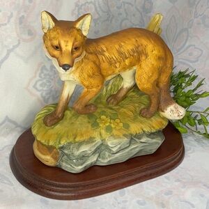Red Fox 5618 Andrea by Sadek fine porcelain figurine 1980’s